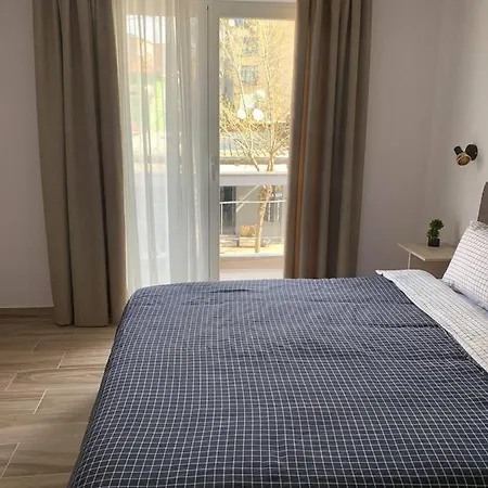 Central Apartment Tirana Apartman